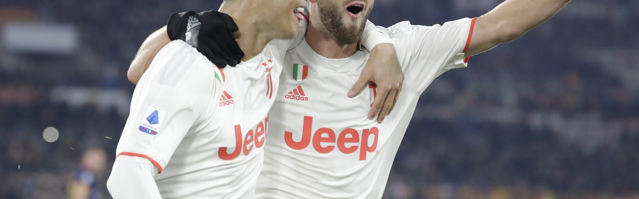 皮亚尼奇：梅西从不练任意球但比赛时能进；C罗凌晨两点还加练