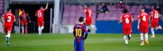 开云登录网址入口-【西甲】巴萨1比2被格拉纳达逆转 梅西破门科曼染红