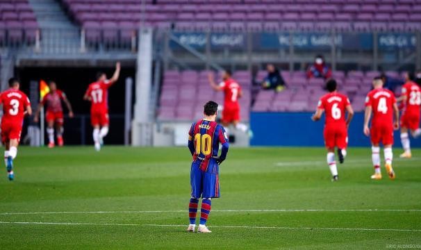 开云登录网址入口-【西甲】巴萨1比2被格拉纳达逆转 梅西破门科曼染红